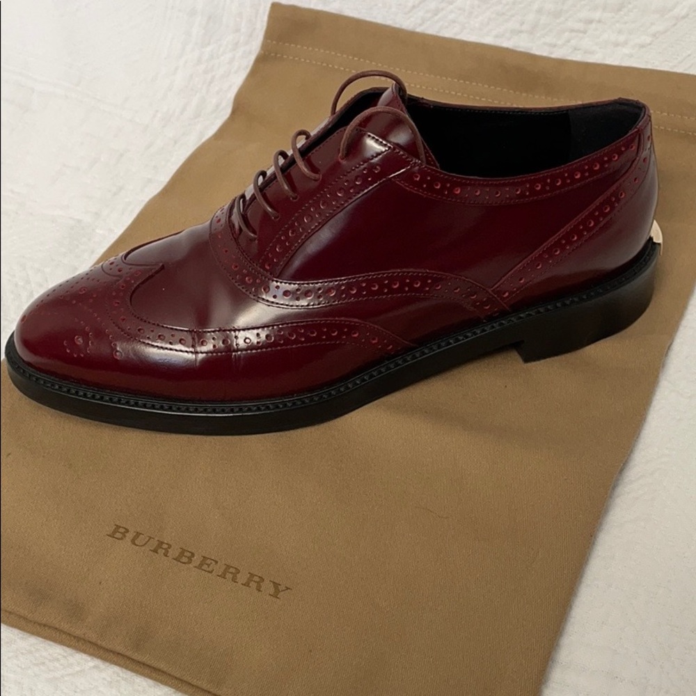 Burberry Leather Oxford Shoes